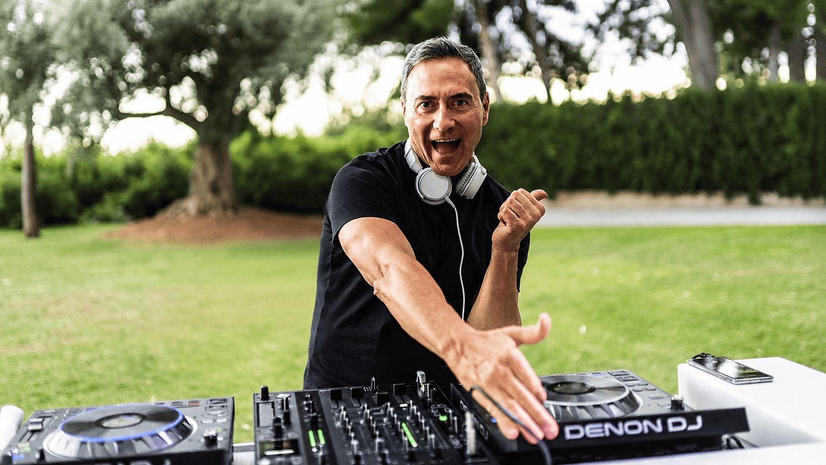 Contratar DJ en Valencia - Evendeejays